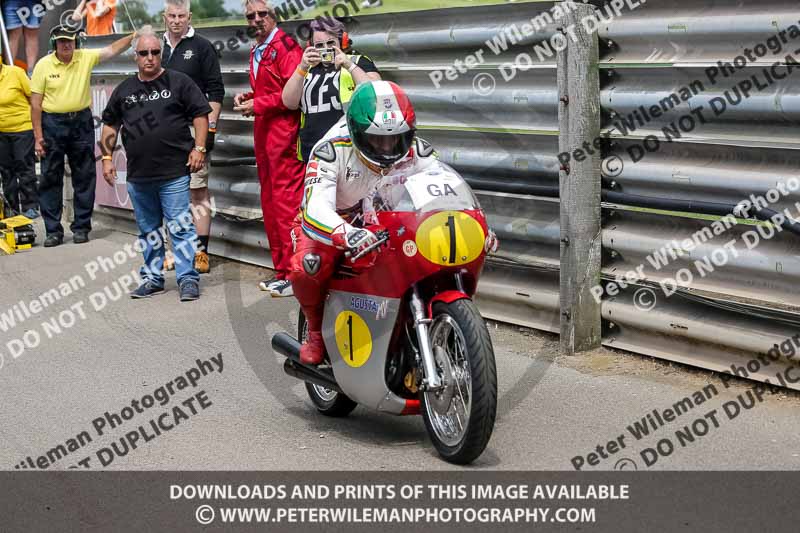 Vintage motorcycle club;eventdigitalimages;mallory park;mallory park trackday photographs;no limits trackdays;peter wileman photography;trackday digital images;trackday photos;vmcc festival 1000 bikes photographs